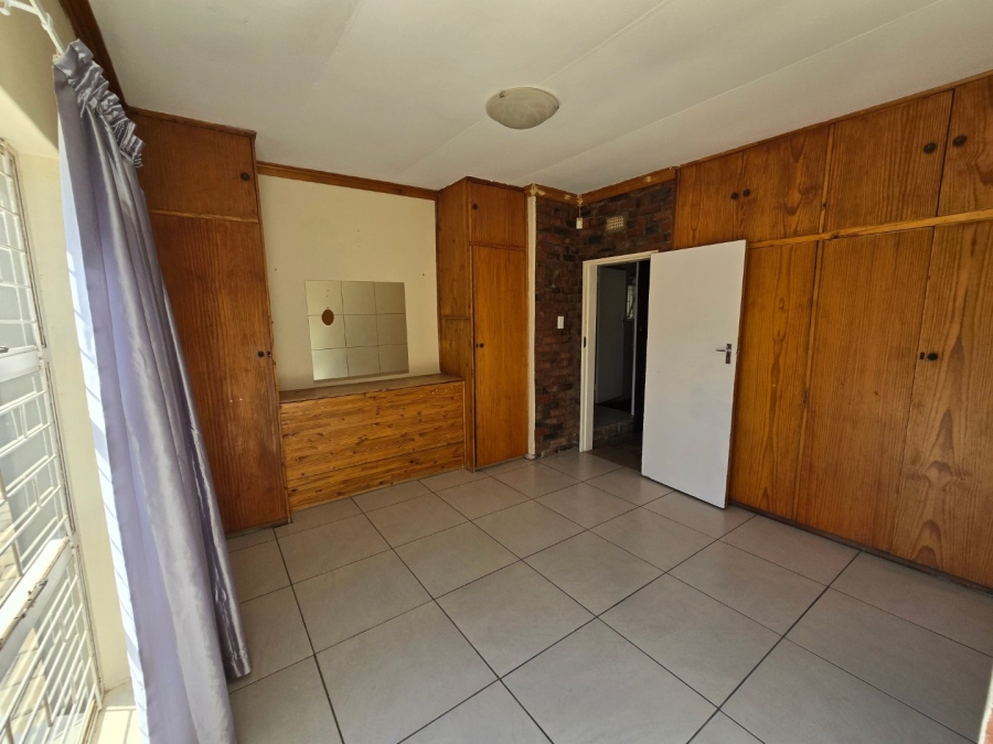 5 Bedroom Property for Sale in Universitas Free State